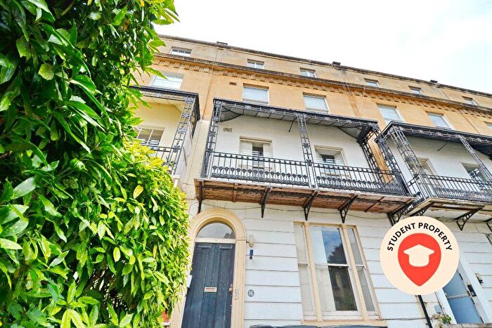 2 Bedroom Apartment To Rent In Richmond Park Road, Clifton, Bristol, BS8