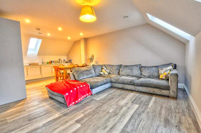 2 Bedroom Apartment To Rent In Station Road, Marlow, Buckinghamshire, SL7