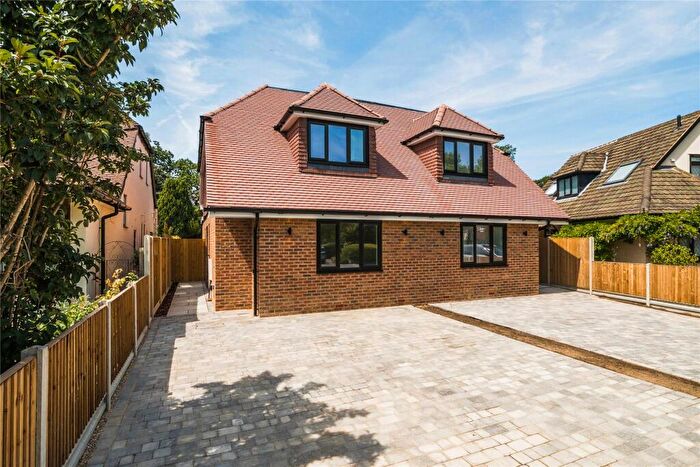 3 Bedroom Semi Detached House For Sale In Wyvern Close, Orpington, BR6
