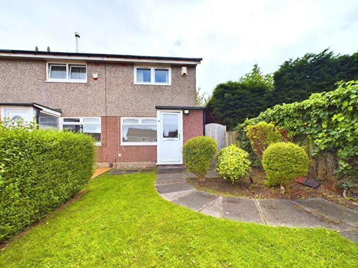 2 Bedroom Flat To Rent In Baberton Mains Dell, Baberton, Edinburgh, EH14