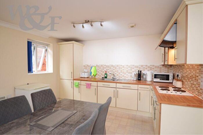 2 Bedroom Flat For Sale In City Gate, Erdington, Birmingham, B23