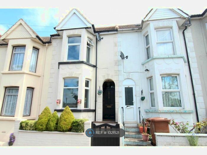 3 Bedroom Terraced House To Rent In Imperial Road, Gillingham, ME7