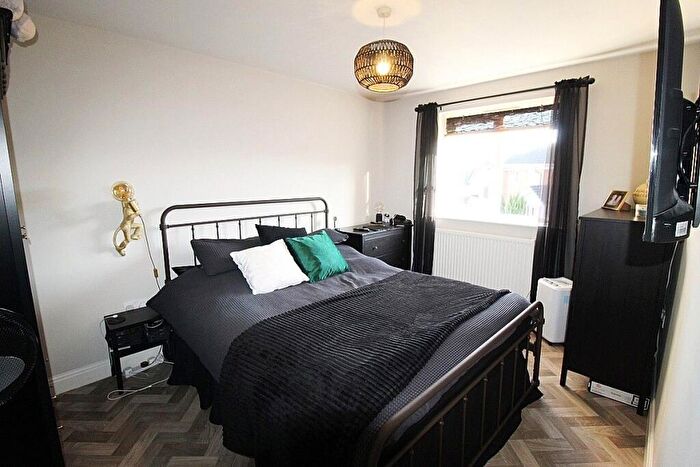 2 Bedroom Flat For Sale In Falconer Way, Treeton, Rotherham, S60