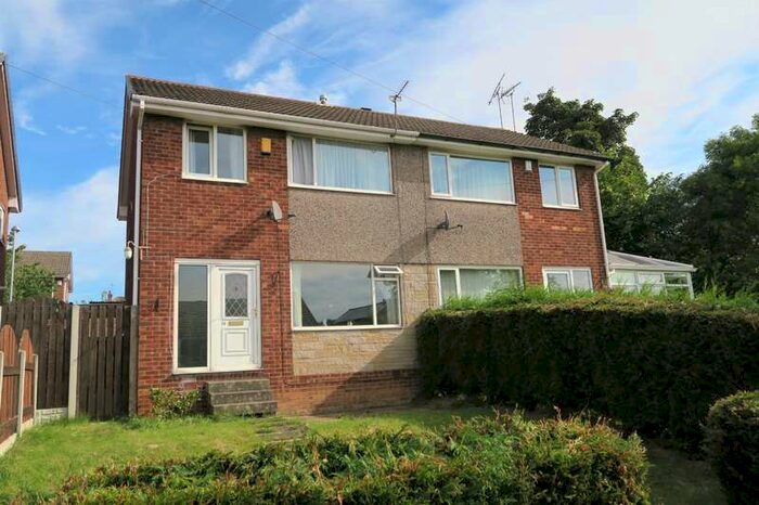 3 Bedroom Semi-Detached House To Rent In Topcliffe Court Morley, LS27