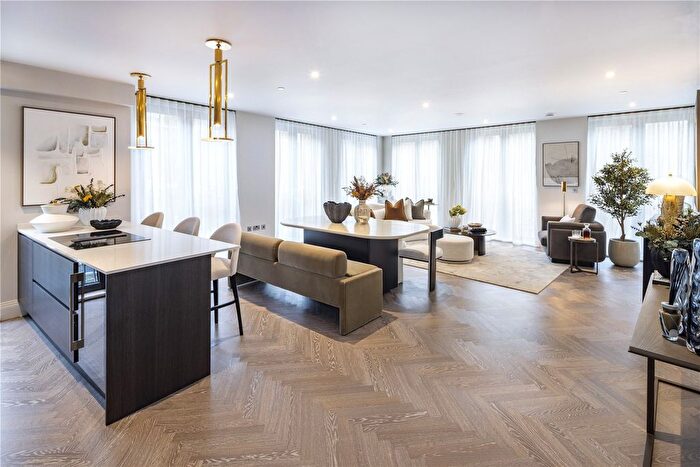 2 Bedroom Flat For Sale In Marylebone Mansions, Marylebone, W1H