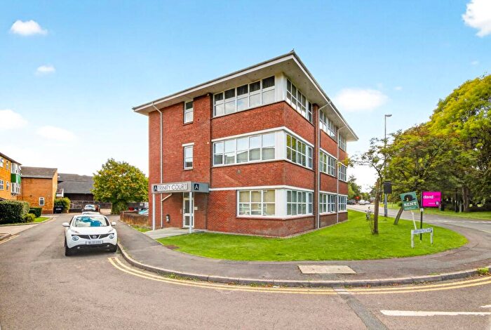 1 Bedroom Apartment For Sale In Trinity Court, Emmview Close, Wokingham, RG41