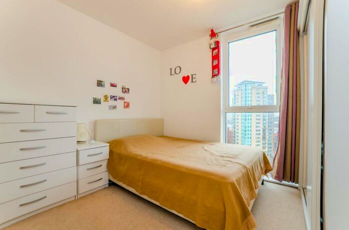 2 Bedroom Flat To Rent In Velocity Building, Stratford, London, E15