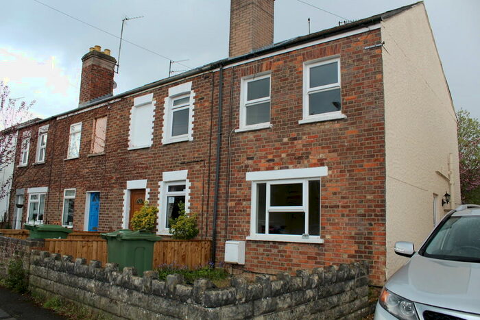 2 Bedroom End Of Terrace House To Rent In London Road, Charlton Kings, GL52