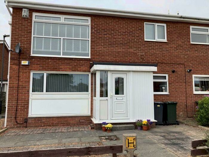 2 Bedroom Flat To Rent In Augusta Court, Wallsend, NE28