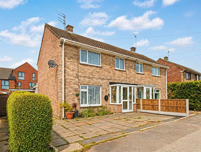 3 Bedroom Semi-Detached House For Sale In Fishers Lane, Pensby, Wirral, CH61