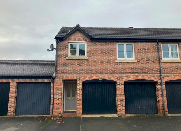 2 Bedroom Maisonette To Rent In Lupin Lane, Carterton, OX18