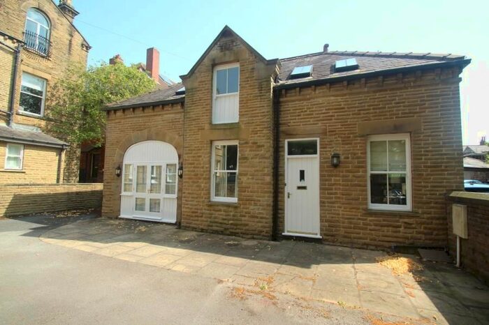 2 Bedroom Detached House To Rent In Leeds Road, Harrogate, HG2