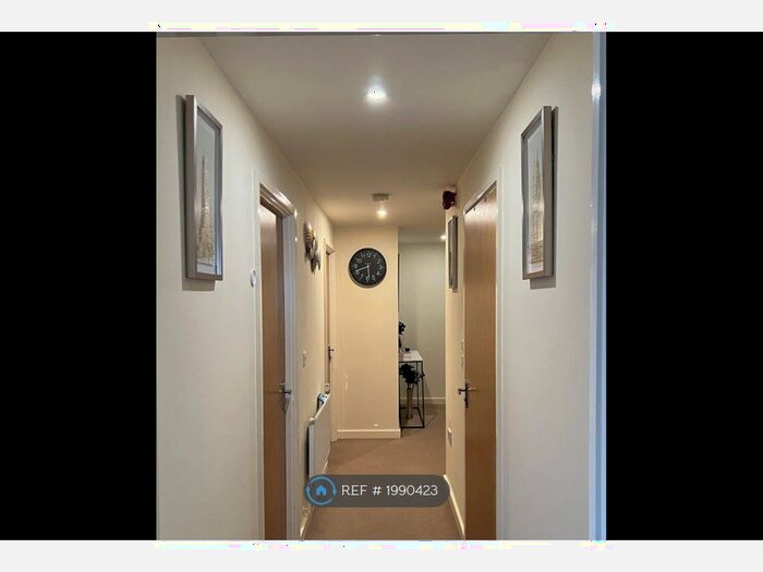 2 Bedroom Flat To Rent In Millrace Court, London, N18