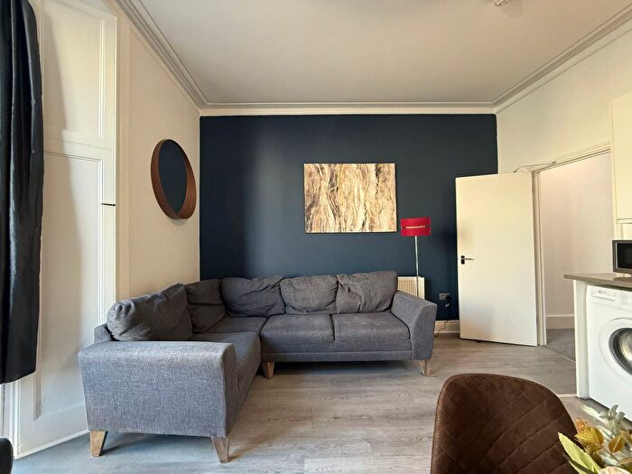 1 Bedroom Property To Rent In Western Road, Hove, BN3