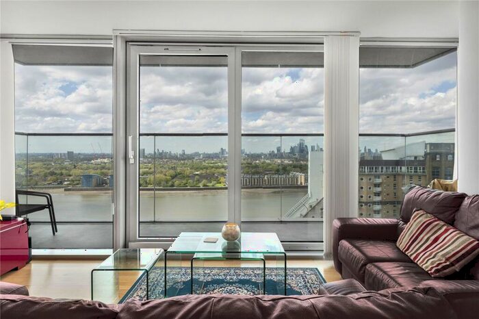 2 Bedroom Apartment To Rent In Landmark Tower West, Marsh Wall, London, E14