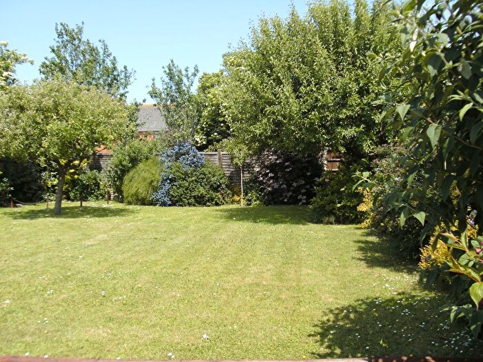 2 Bedroom Bungalow To Rent In Heathfield Close, North Petherton, Bridgwater, TA6