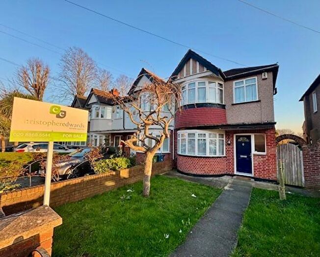 3 Bedroom End Of Terrace House For Sale In Drake Road, Harrow, HA2