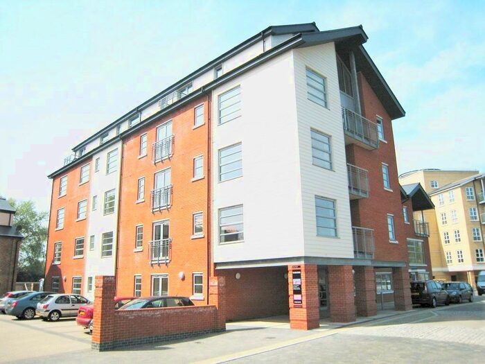 2 Bedroom Apartment To Rent In Rotary Way, Colchester, Essex, CO3