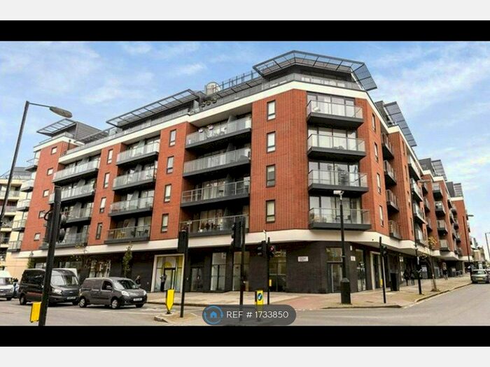 2 Bedroom Flat To Rent In Central Street, London, EC1V