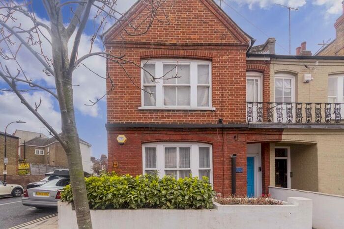 Studio To Rent In Hazlebury Road, London, SW6