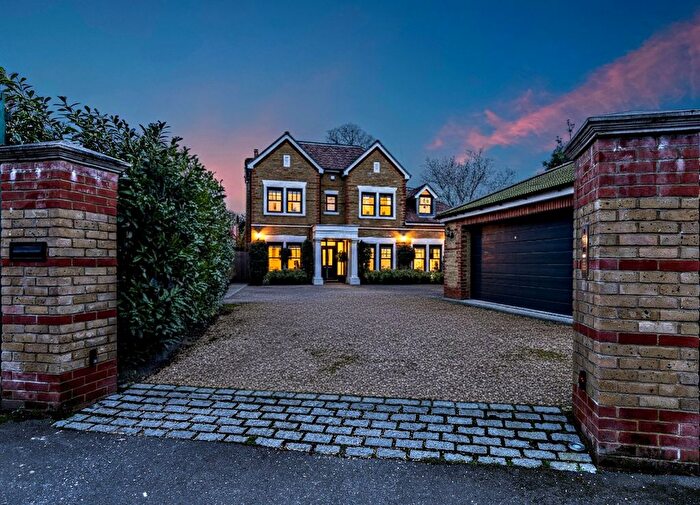 5 Bedroom Detached House For Sale In Bolton Avenue, Windsor, Berkshire, SL4