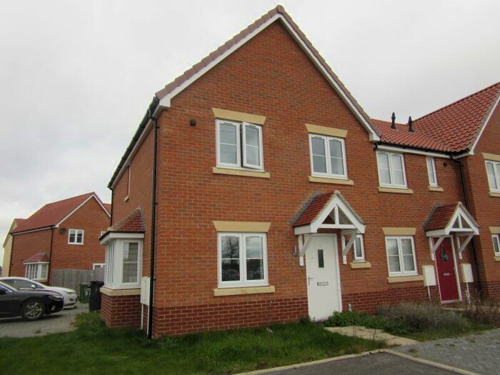 3 Bedroom Terraced House To Rent In Dereham Drive, King's Lynn, PE30