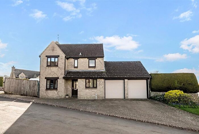4 Bedroom Detached House For Sale In Hill Hayes Lane, Hullavington, SN14