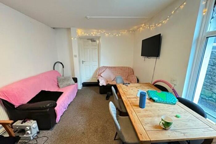 7 Bedroom Terraced House To Rent In Richmond Road Cardiff, CF24