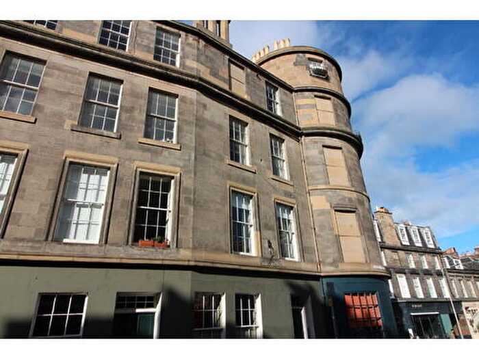 2 Bedroom Flat To Rent In Barony Street, Edinburgh, EH3
