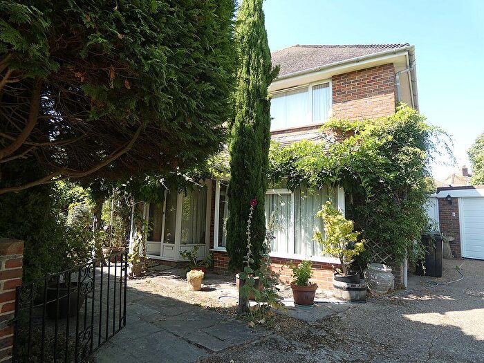 4 Bedroom Detached House To Rent In Esmond Close, Emsworth, PO10