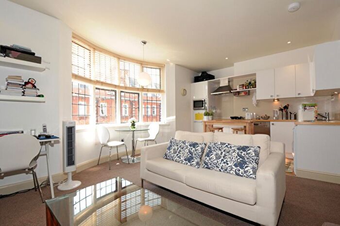 1 Bedroom Apartment To Rent In High Street, St Johns Wood, NW8