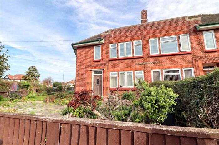 2 Bedroom Apartment For Sale In Vista Road, East Clacton, CO15