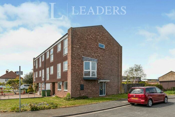 4 Bedroom Town House To Rent In Alston Close, Long Ditton, KT6