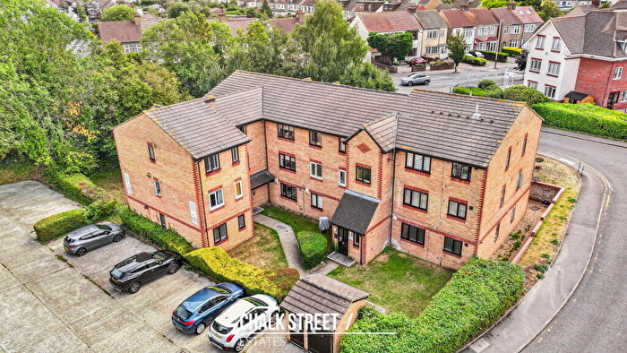 1 Bedroom Flat For Sale In Naunton Way, Hornchurch, RM12