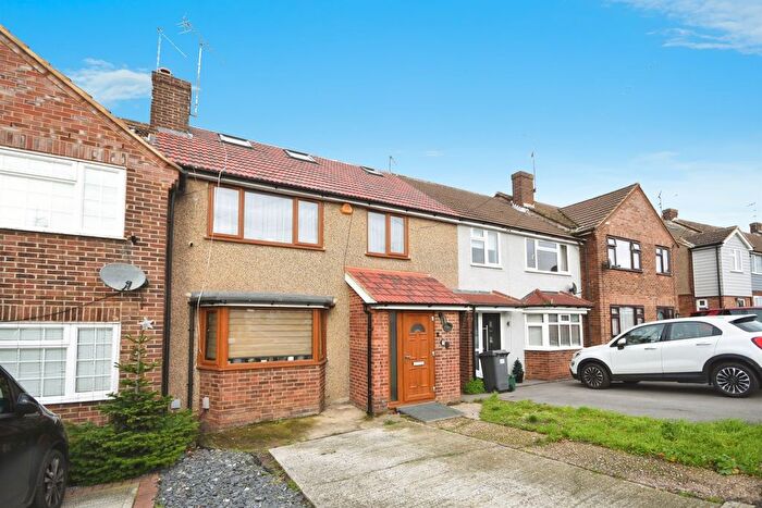 4 Bedroom Terraced House For Sale In Gloucester Avenue, Moulsham Lodge, Chelmsford, CM2