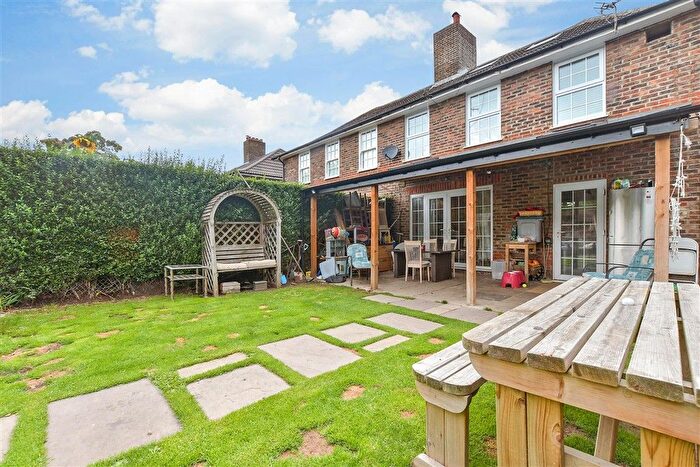 4 Bedroom Semi Detached House For Sale In Whatley Avenue, London, SW20
