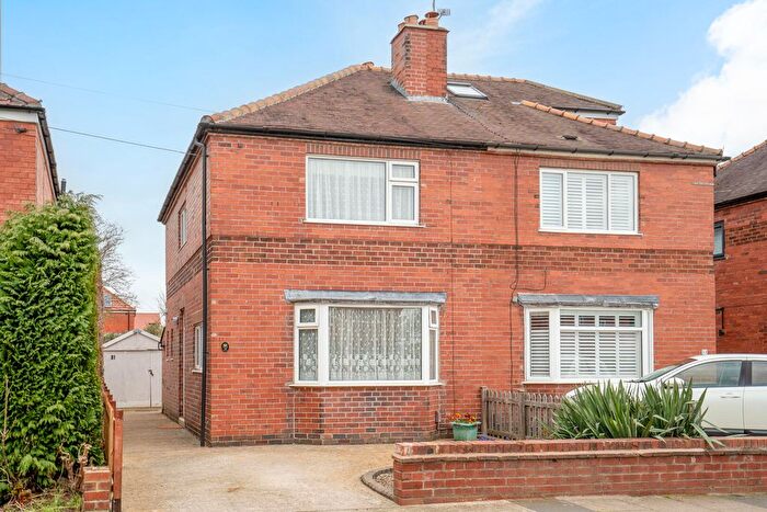 3 Bedroom Semi Detached House For Sale In Danum Road, Fulford, York, YO10