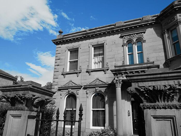 1 Bedroom Apartment To Rent In Sherwood House, New North Road, Huddersfield, HD1
