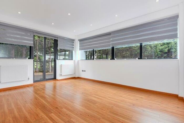 2 Bedroom Apartment To Rent In Southfield Road, Eynsham, OX29