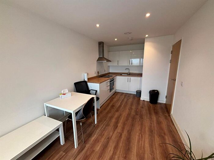 1 Bedroom Flat To Rent In Trafford Road, Salford, M5