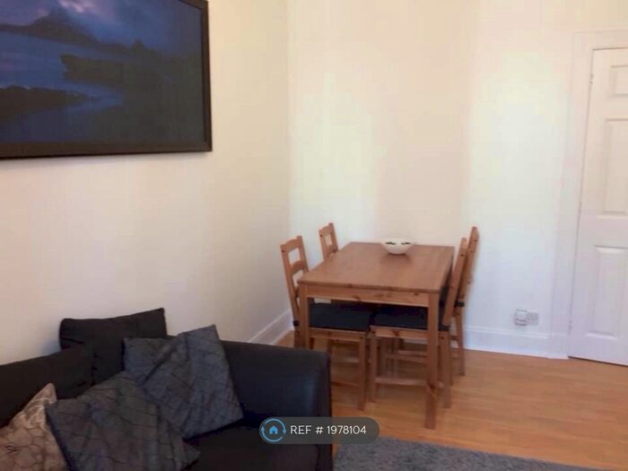 2 Bedroom Flat To Rent In Howburn Place, Aberdeen, AB11