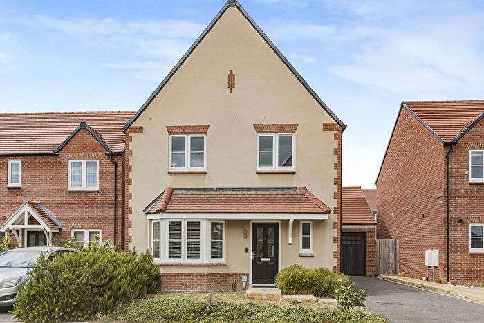 4 Bedroom Detached House For Sale In Appletons, Wantage, OX12