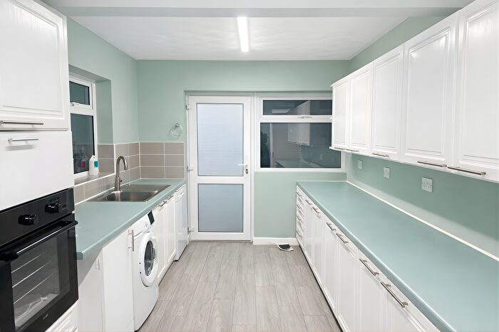 3 Bedroom Bungalow To Rent In Field Way, Aldershot, GU12