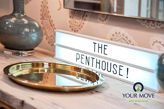 2 Bedroom Flat To Rent In Dundonald Road, Broadstairs, Kent, CT10