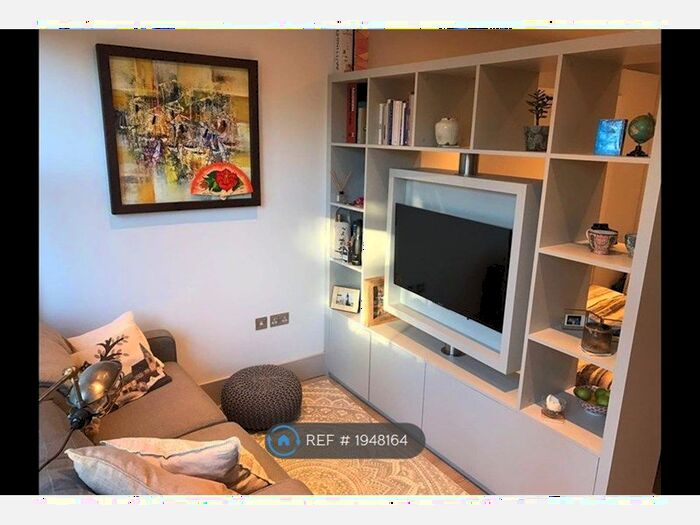 Studio To Rent In Abbeville Road, London, SW4