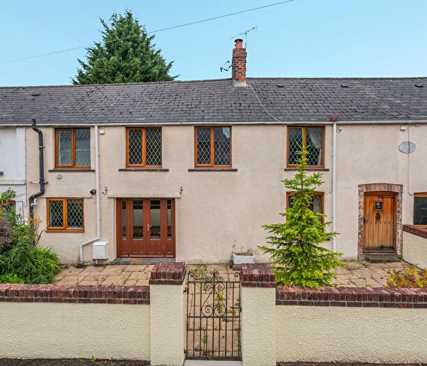 4 Bedroom Terraced House For Sale In Millbrook Place, Little Mill, Pontypool, NP4
