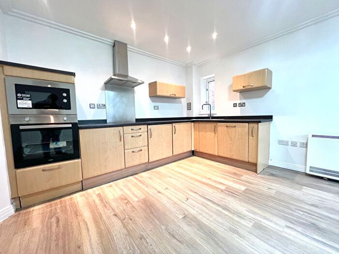 2 Bedroom Flat To Rent In Abbey Road, Barking, IG11