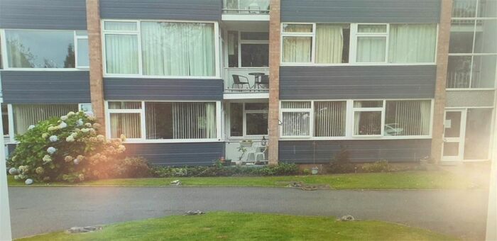 2 Bedroom Flat To Rent In Hampton Lane, Solihull, B91