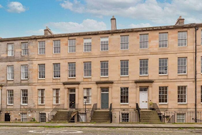 3 Bedroom House To Rent In Fettes Row, New Town, Edinburgh, EH3