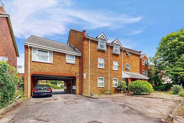 1 Bedroom Apartment For Sale In Barnview Lodge, College Road, Harrow, HA3